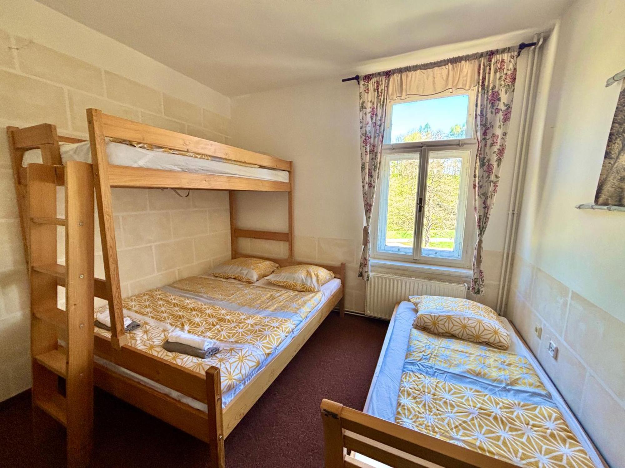 Penzion Kaminek Teplice nad Metují Exteriör bild